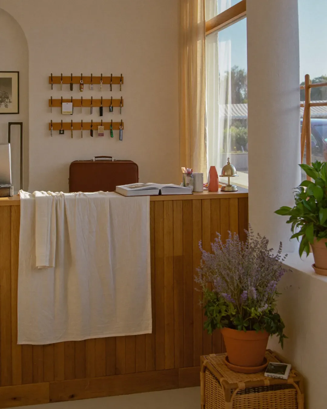 Front Desk Software para Hoteles: Qué Debe Incluir y Cómo Comparar